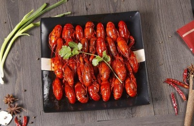 小龙虾一斤多少钱?养殖风险如何?(附成本和利润分析)